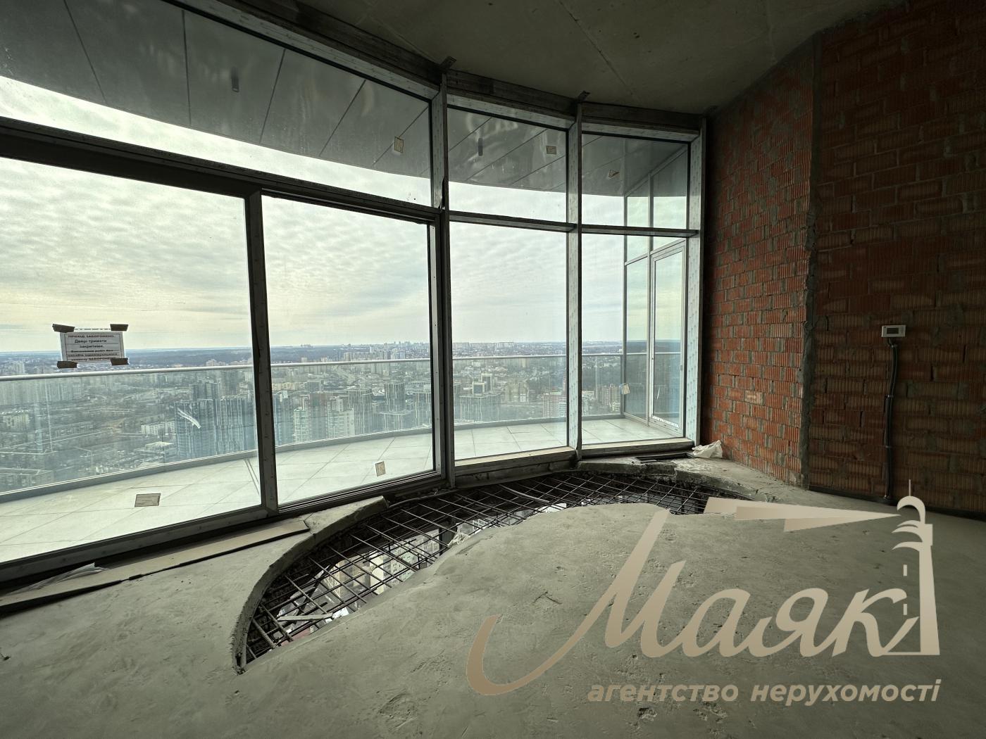 Продаж пентхауса 195м2 у ЖК Taryan Towers