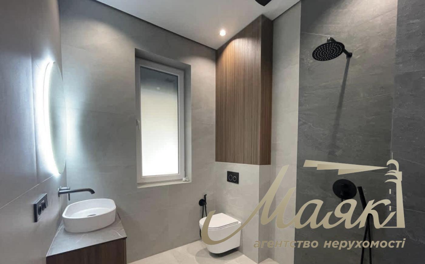 Продажа 2х-этажного дома с. Ходосовка в КГ " Нова Ходосовка" , Киево-Святошинский