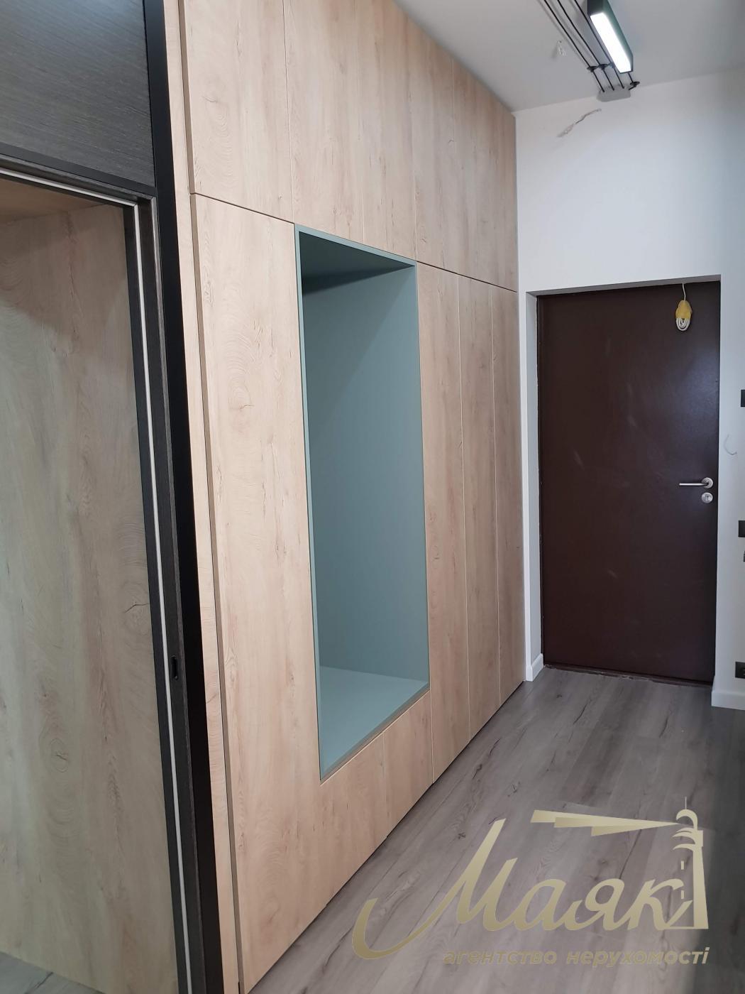 Оренда офісу 95м2 в ЖК Royal Tower вул.Саксаганського 37-К, Олімпійська.