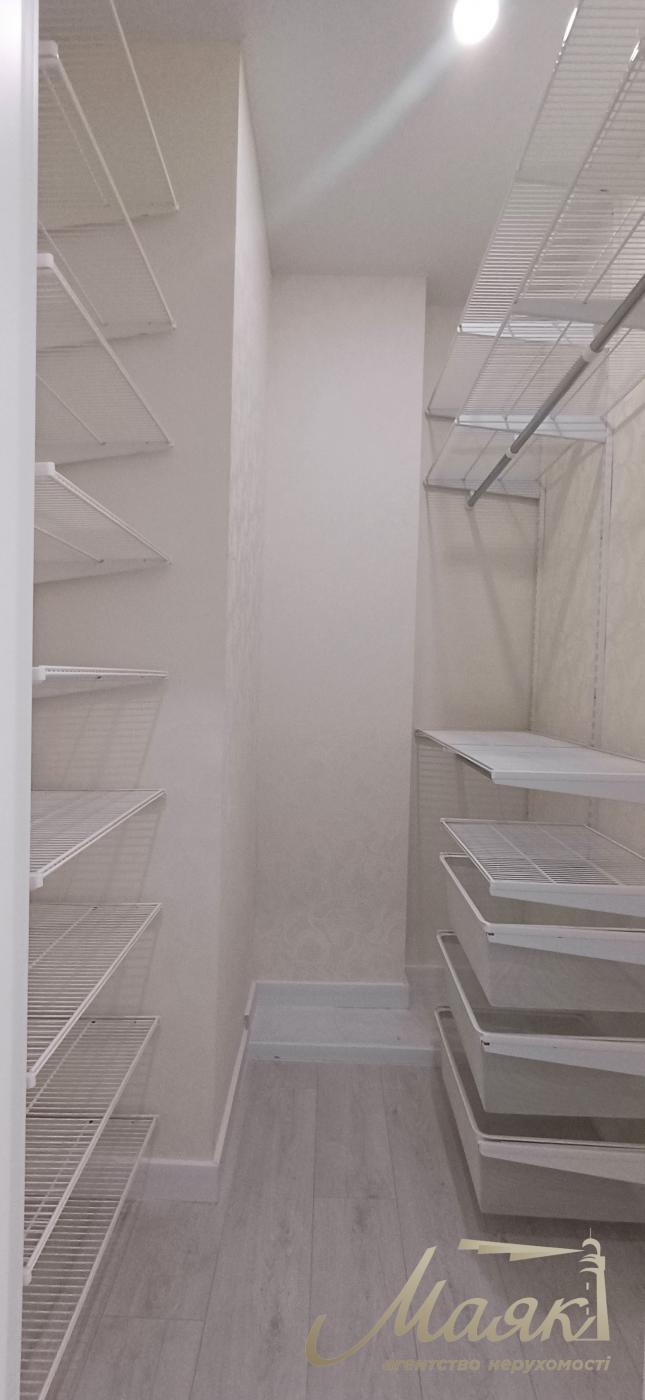 Продаж 2-кімнатної квартири 44м2 ЖК Метрополіс, вул. Академіка Заболотного, Теремки