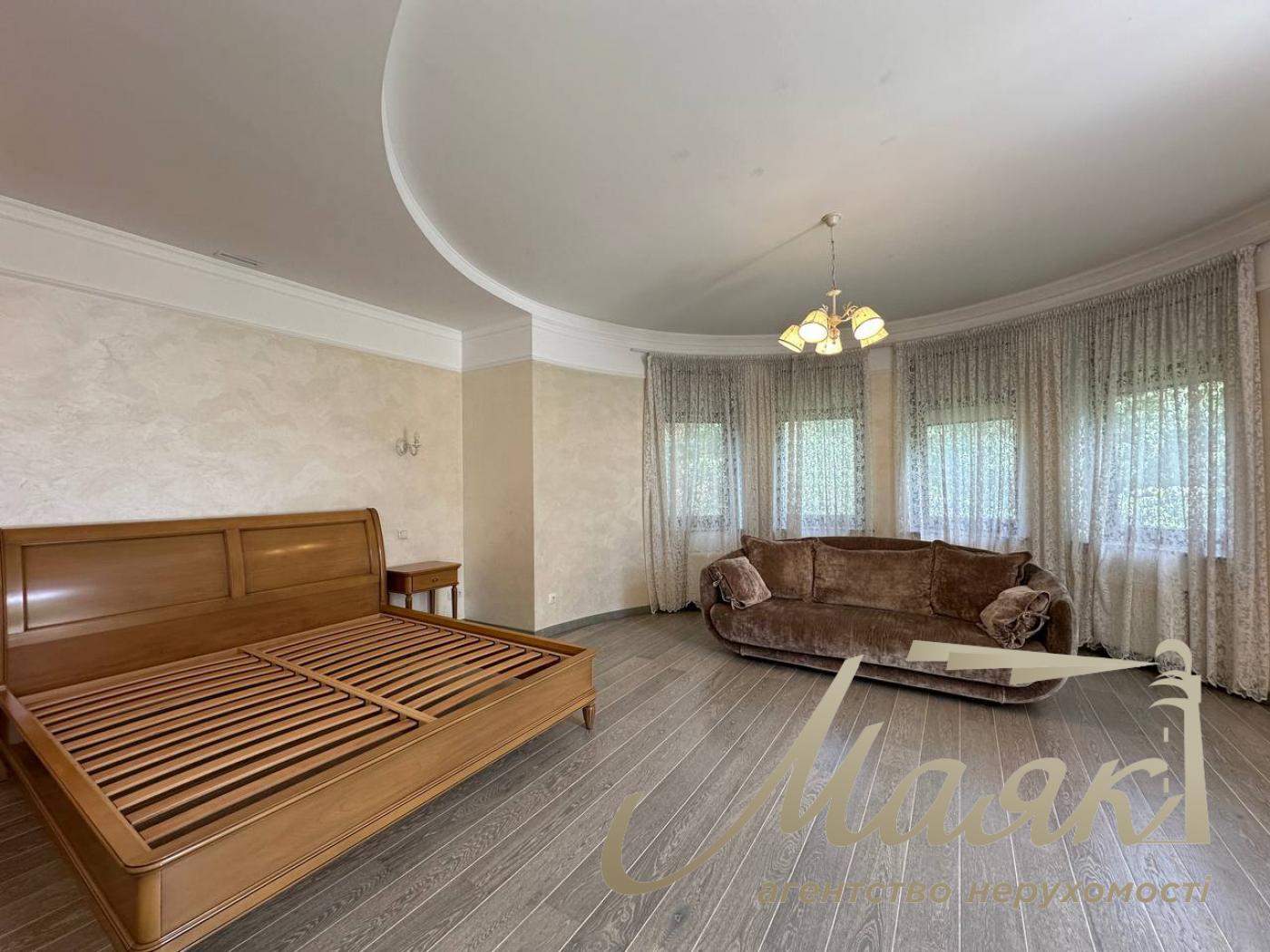 Оренда будинку 750м2 на 60 сотках землі на Хуторі Мриги, Голосіївський район.