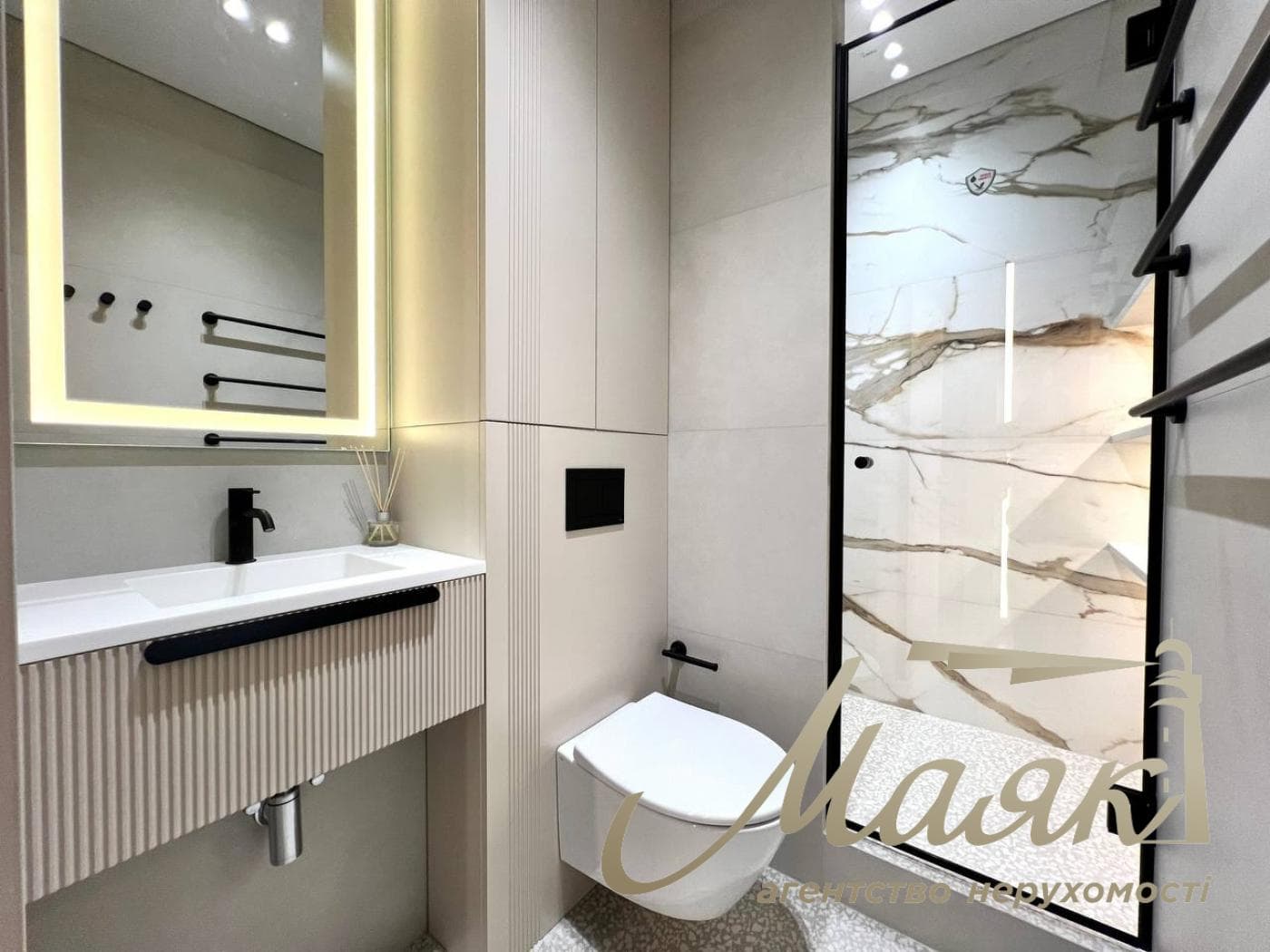 2-room apartment for sale, 40 m², Slavutich Residential Complex.