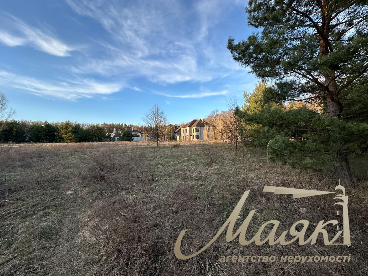 Sale of land for individual construction in a town in the forest.