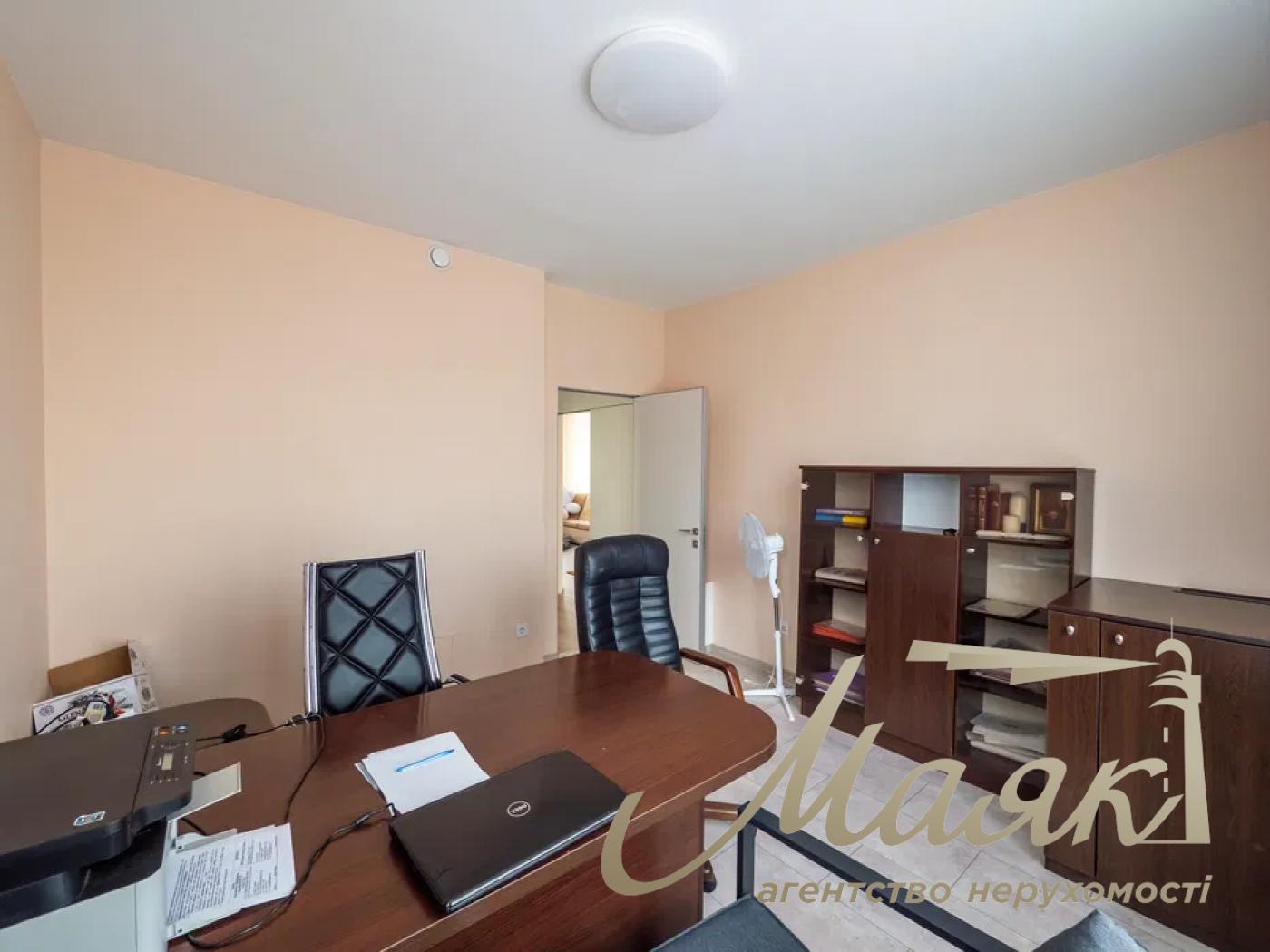 Продаж будинку на Печерську, вул. Товарна