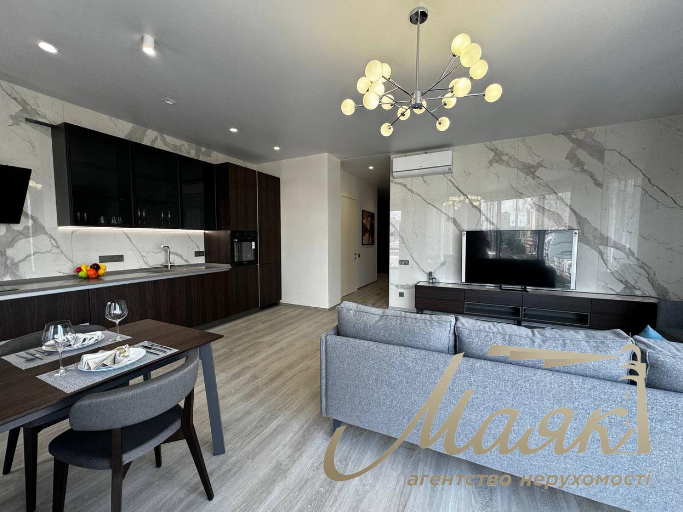 Rent of 4-room apartment, residential complex Atlantic, Antonovicha (Gorky) street, Vladimirsky market.2