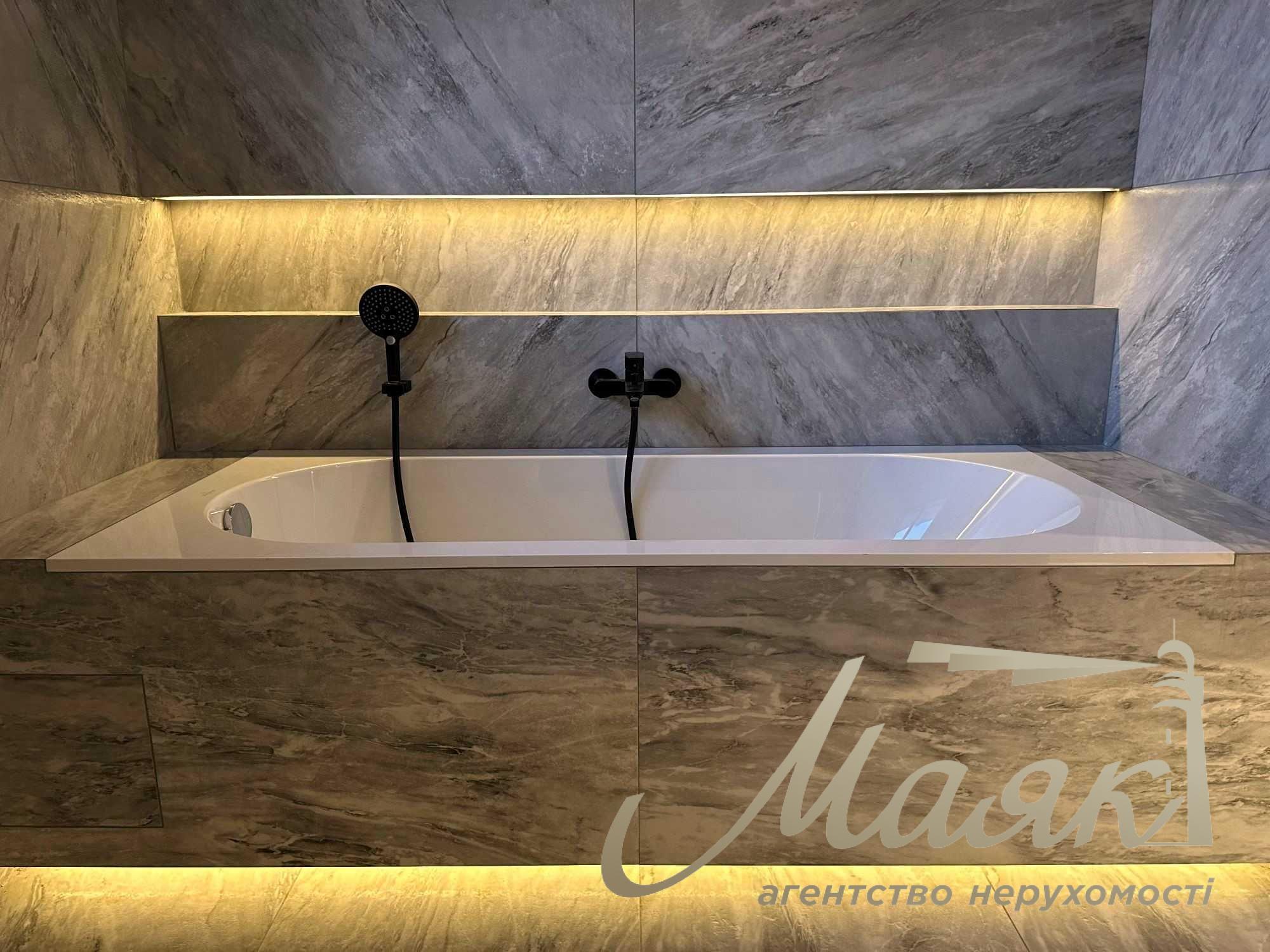 House for sale with designer renovation 356m2 in Ivankovichi