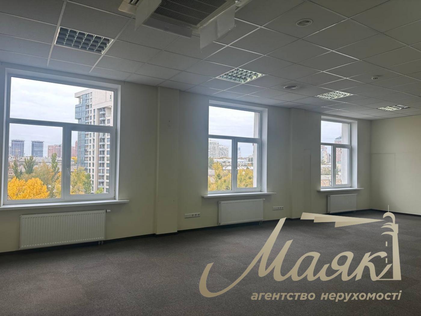 Оренда офісу 914м2 по вул.Міхновського, Звіринецька