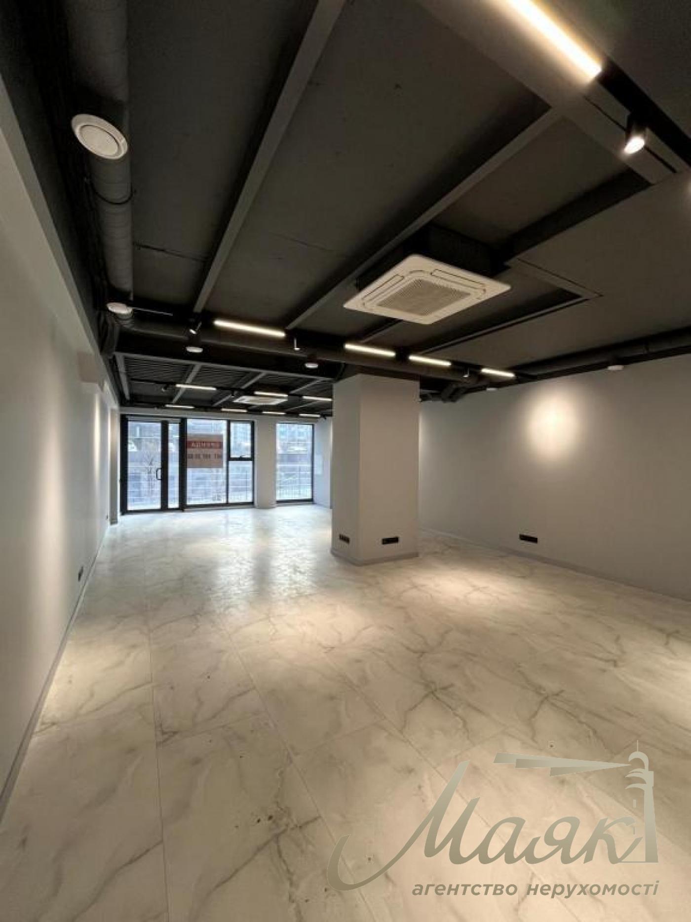 Оренда фасадного приміщення 89 м.кв. ЖК Дельмар, Центр