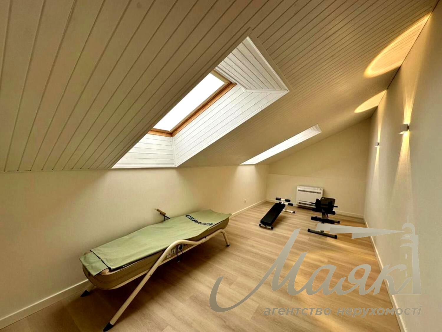 Оренда сучасного автономного будинку 380м2 в с. Підгірці, Обухівський район