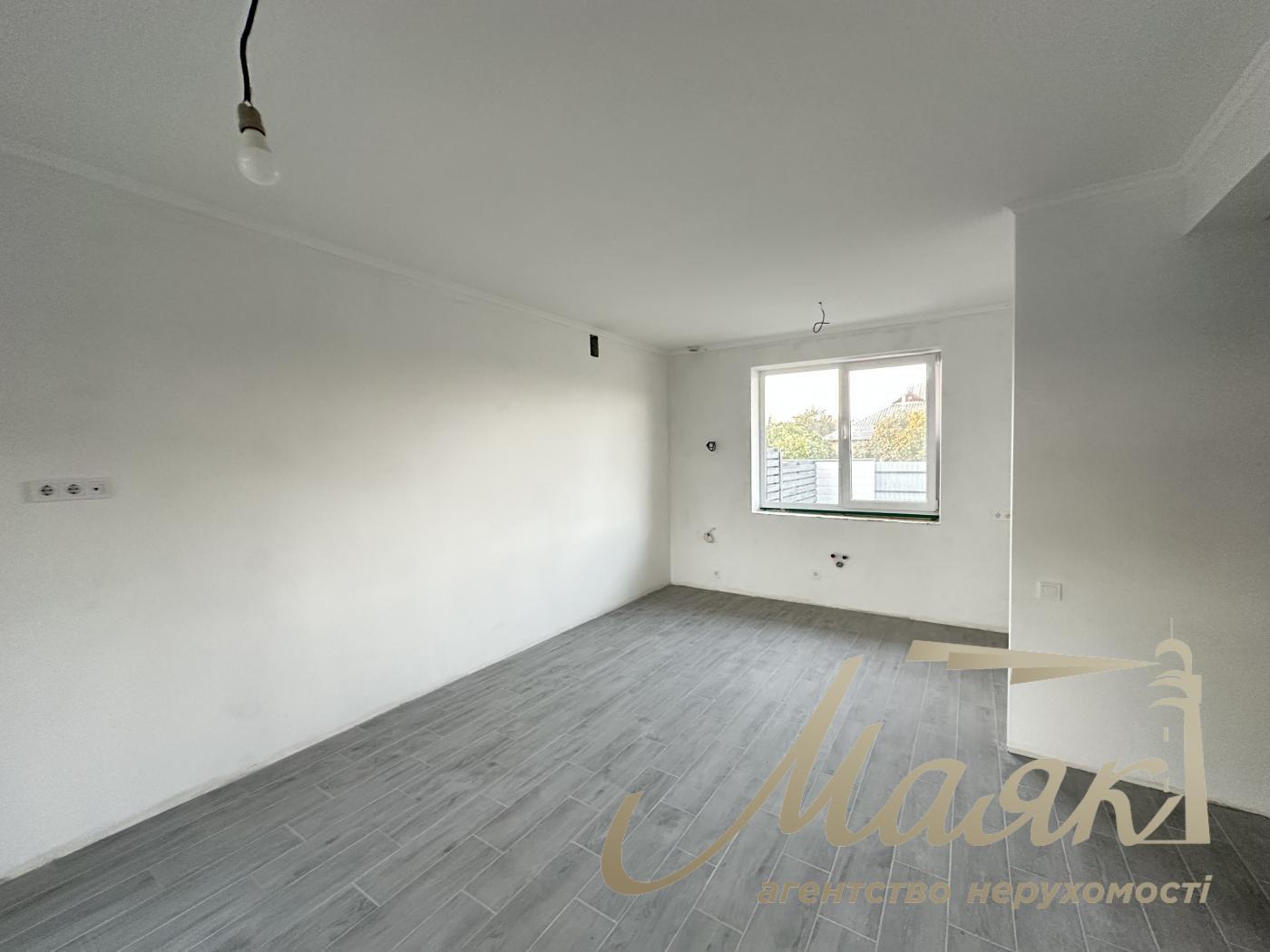 Sale 90m2 Duplex, Starye Petrovtsy, Zhovtneva st.