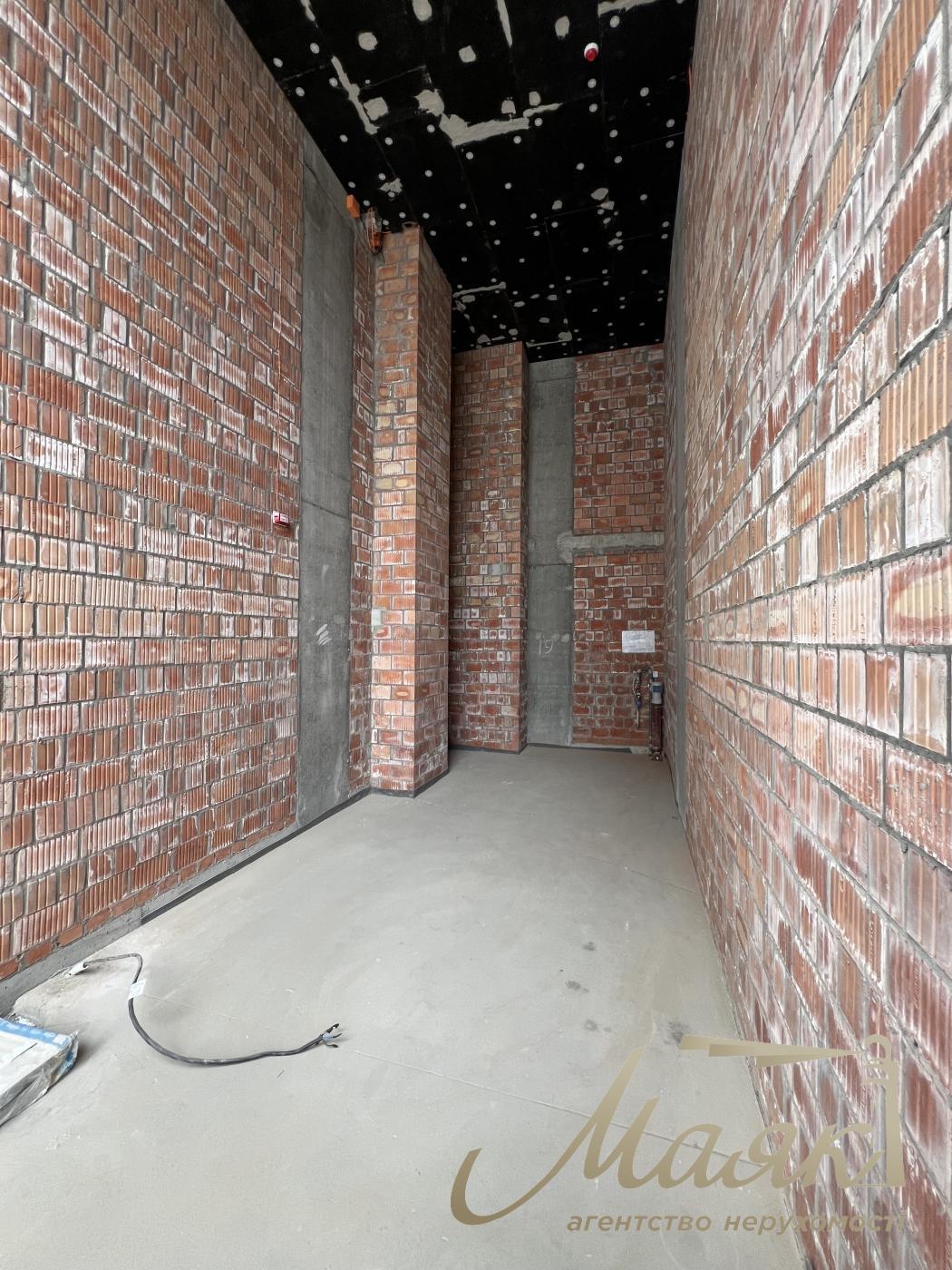 Rent of facade space 22.3 m2, residential complex UNIT HOME.