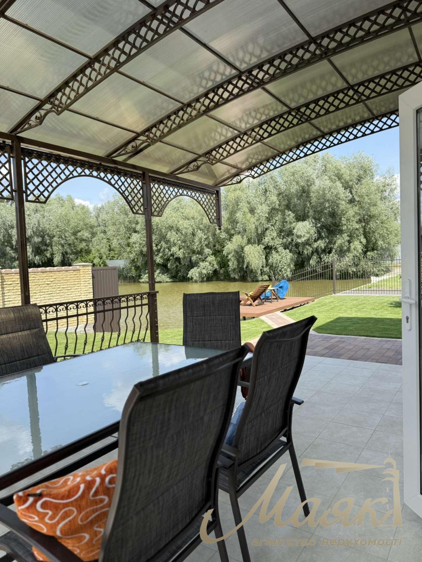 Продаж будинку в КМ Розкішне, село Романків, Обухівська траса