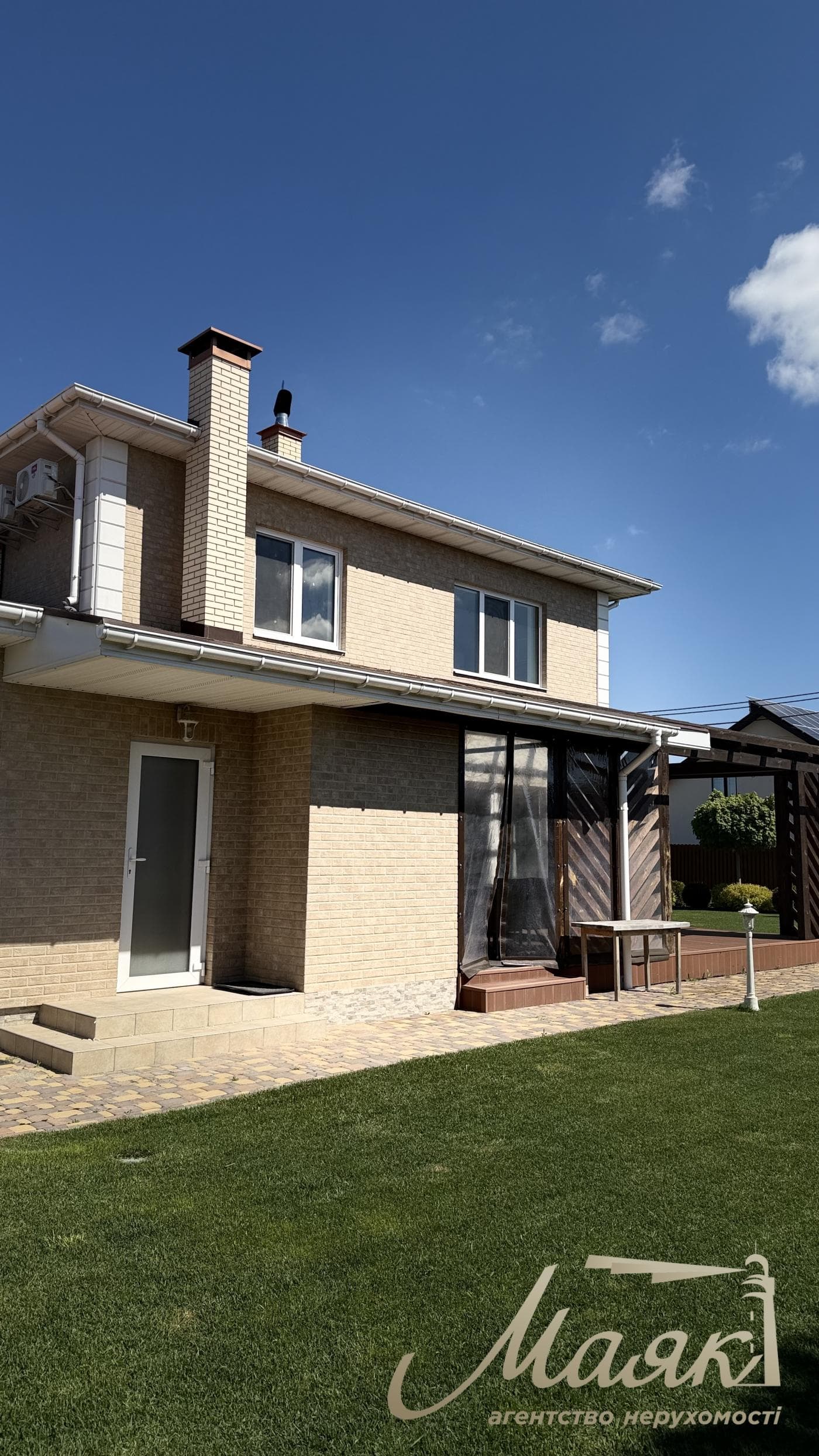 Продаж 2х-поверхового будинку 246м2 с. Зелений Бір/Крушинка, Одеський напрямок, Київська область.