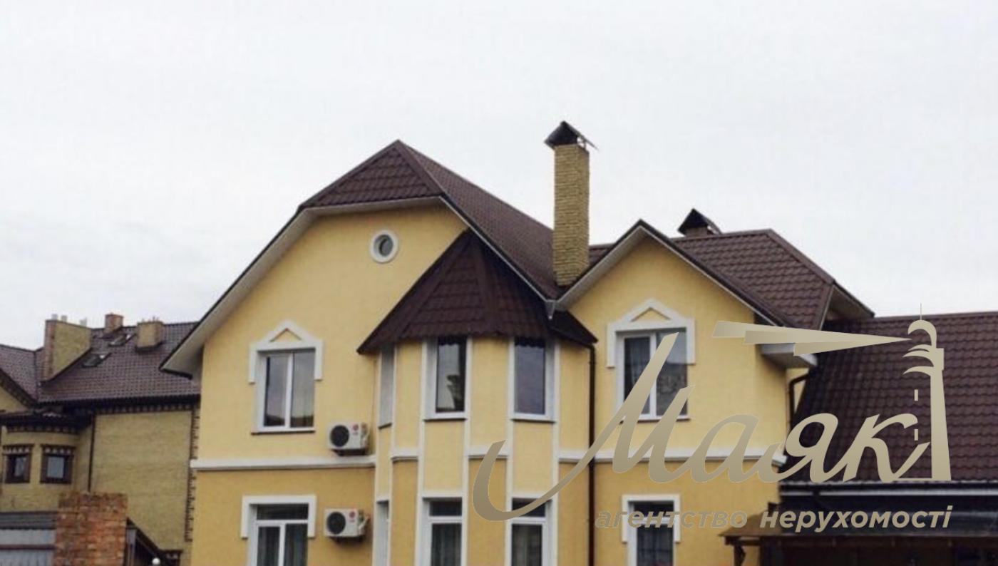 Rent a house 300m2 in the village of Kozin, ulitsa Nova,70