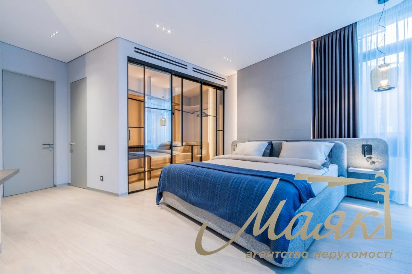 Продаж 3-кімнатної квартири 103м2 у ЖК "Новопечерські Липки", Драгомирова/Верхогляда 17Б, Печерськ, дизайнерський ремонт