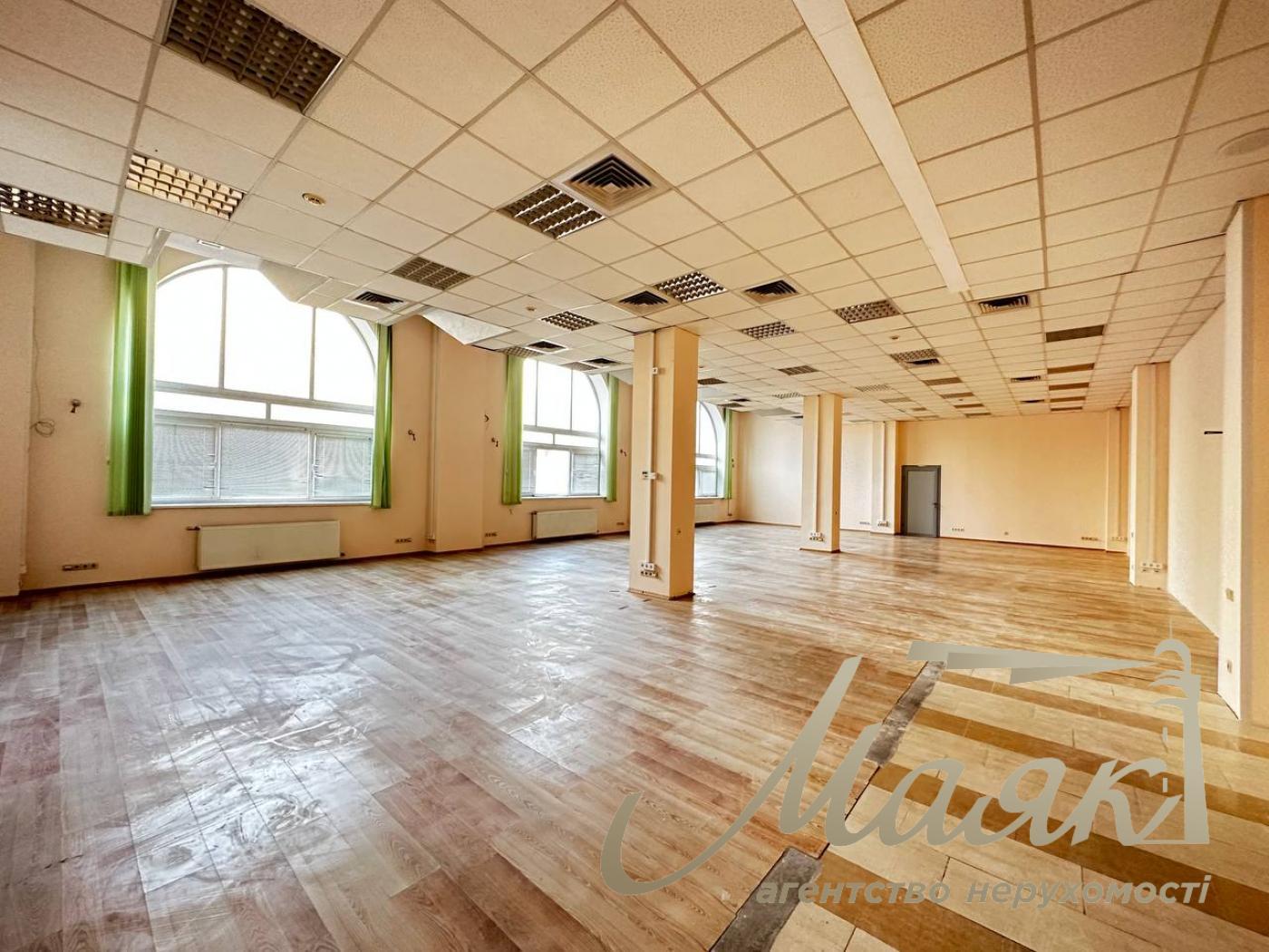 Office for rent 2400m2, Khorevaya 55, Podil, Kyiv