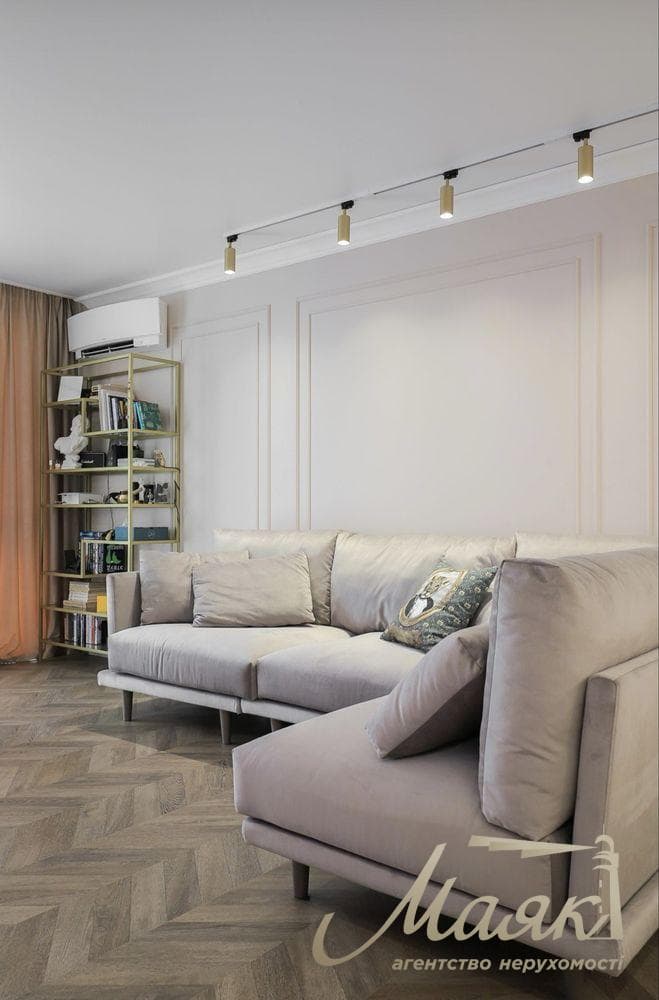 Продажа дизайнерской квартиры 78,7 м² в ЖК «Файна Таун», ул. Салютная, м.Нывки