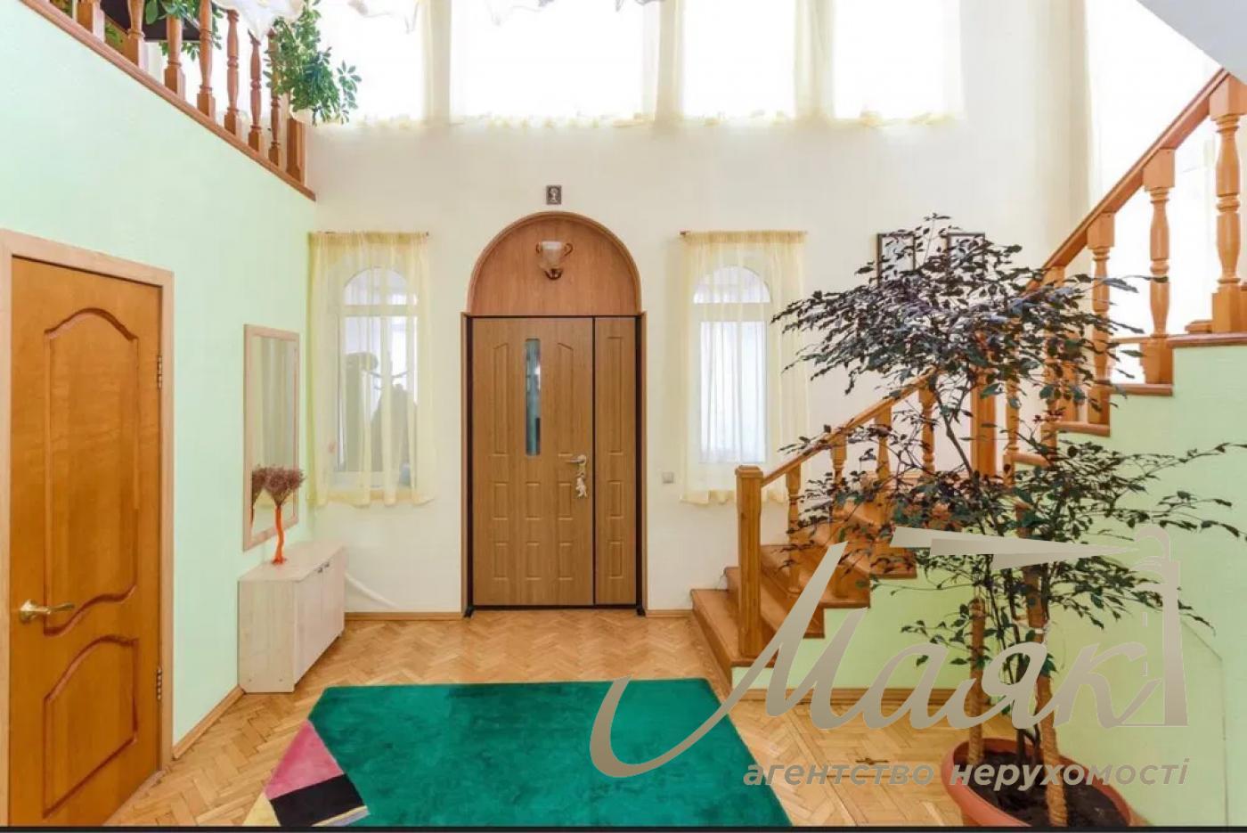 Sale of house for business 560 sq.m. 2 floors. Center. Solomyansky.