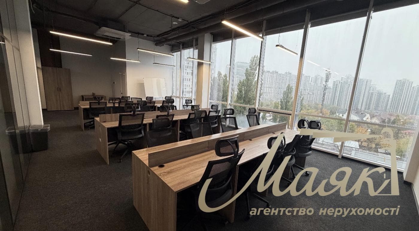 Оренда офісу в бізнес-центрі TRINITY Печерський район 534 м² 6-й поверх