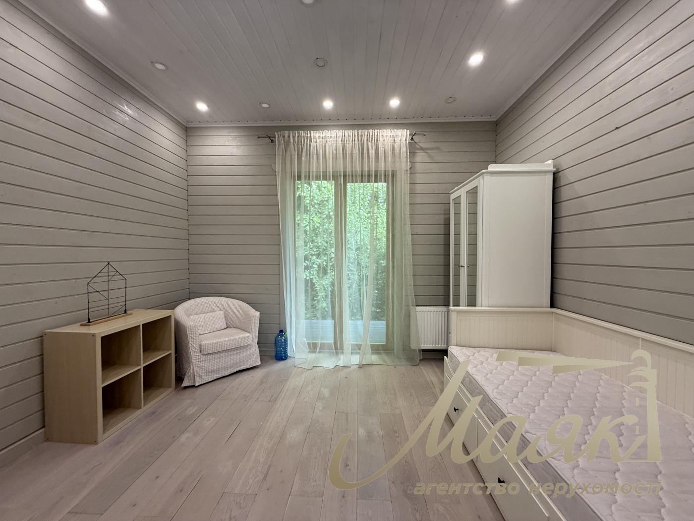 Оренда затишного будинку 280м2 з видом на озеро в Конча-Заспі, Хутір Мрігі.