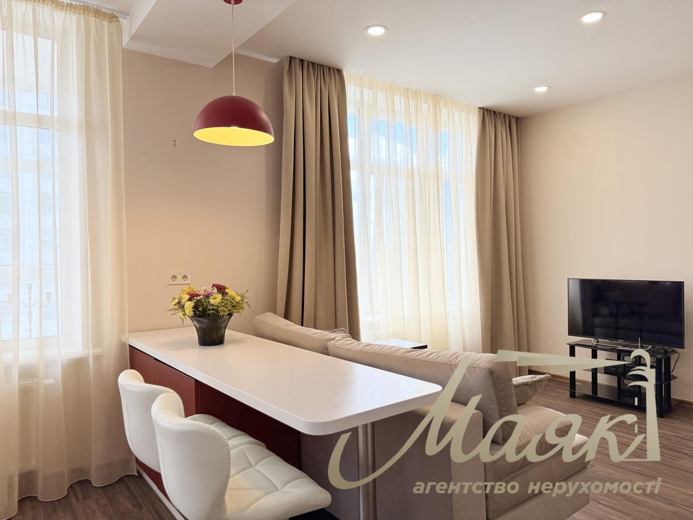 Rent 1-bedroom apartment 55 m² in LCD "Novopecherskie Lipki" str. Dragomirova, 20, 11th floor, Pechersk district, Kiev.