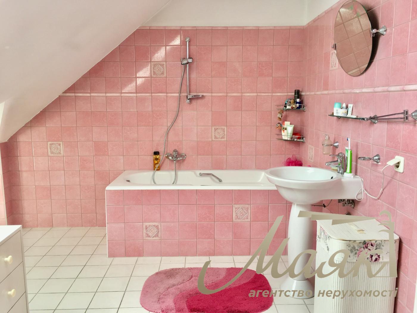 Rent 3-storey house 492,7m2, Lesniki