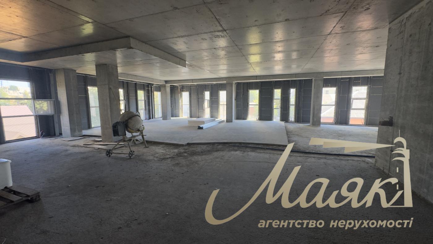 Office for rent 560 m2 on Grigory Kochura str., Solomensky district.