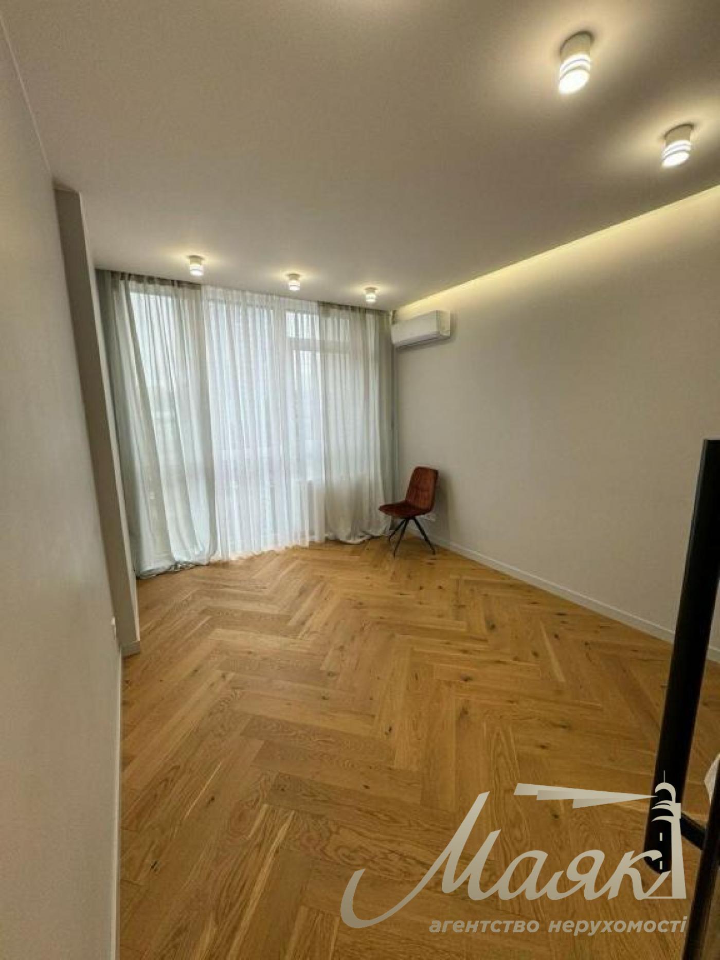 Оренда 4-х кімнатної квартири, 86 м2 ЖК Французький квартал 2 Маккейна Предславинська