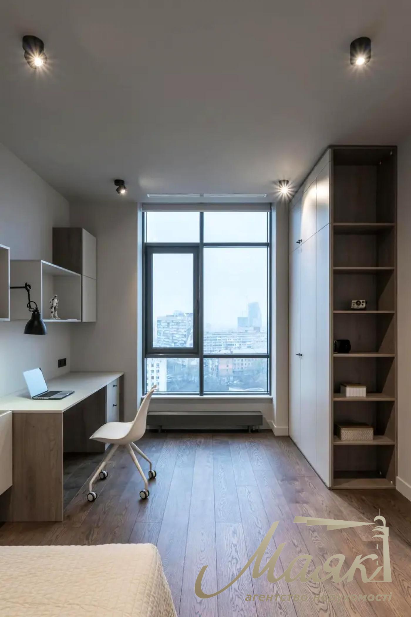 Продаж 4к. квартири 160 м у ЖК PecherSky, вул. Болсунівська, 2. Печерськ