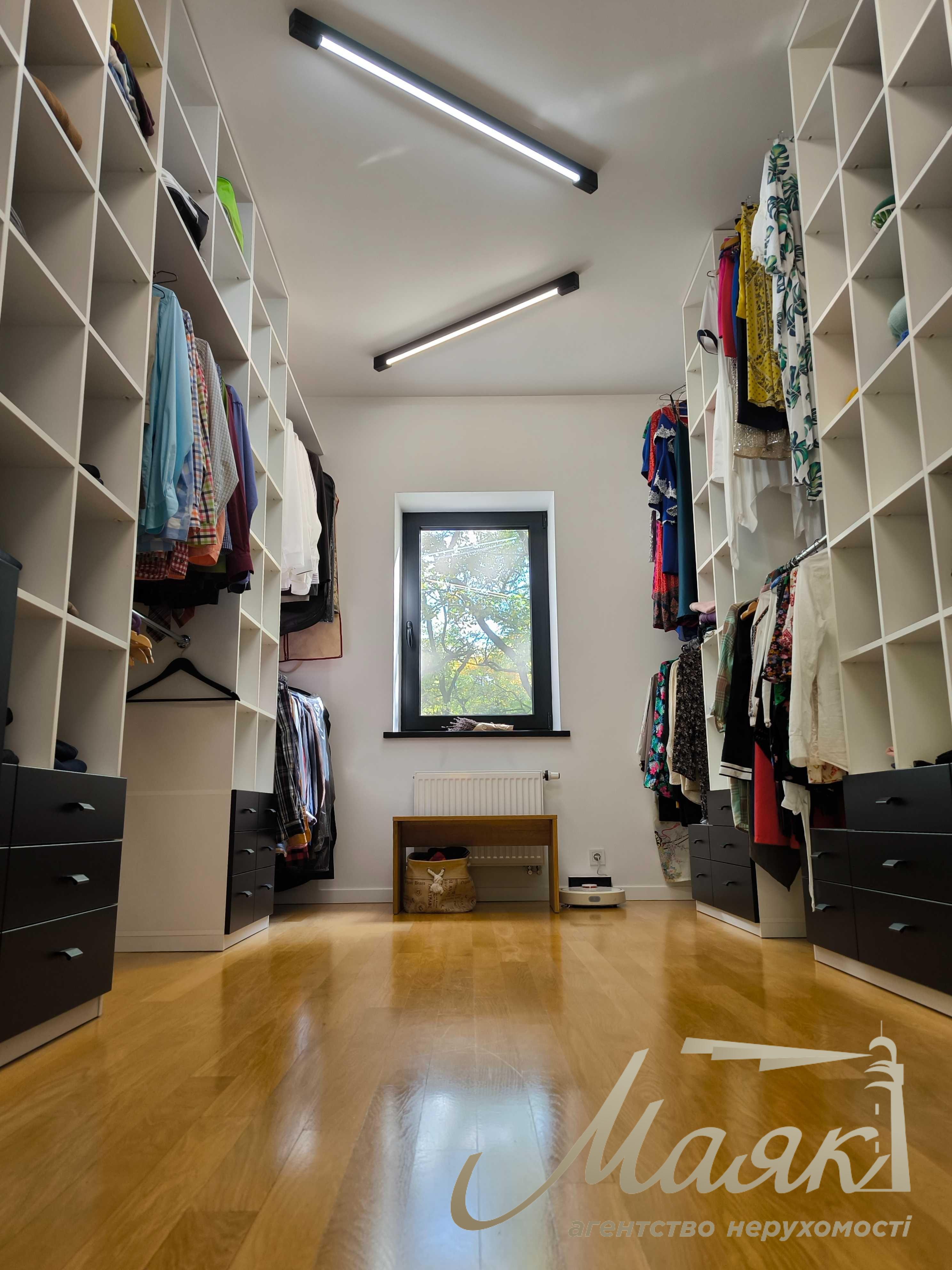 Продажа дома 390м2 среди заповедного парка рядом с Киевом