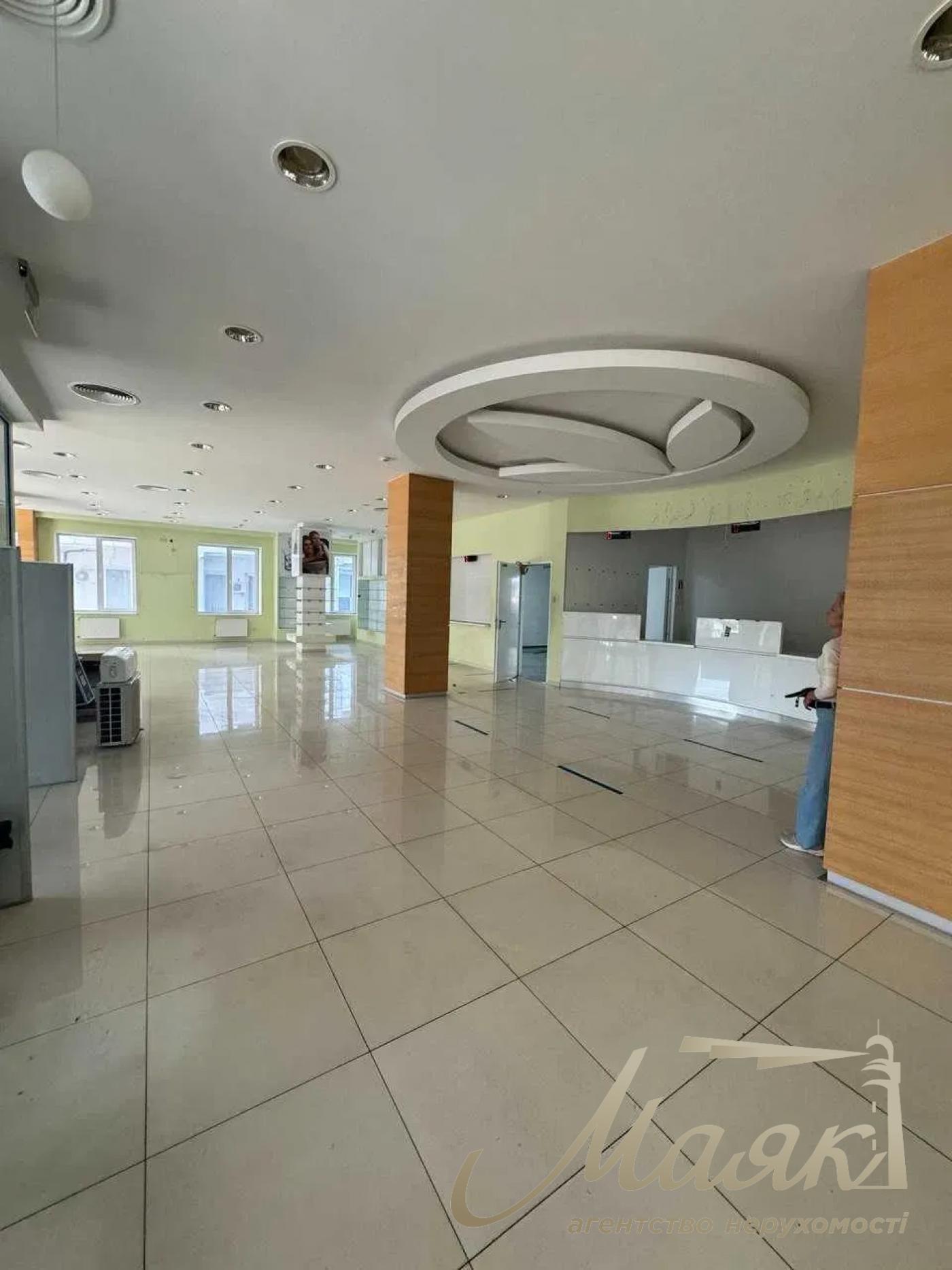 Аренда офиса 540 м² в БЦ «Домино», Подол
