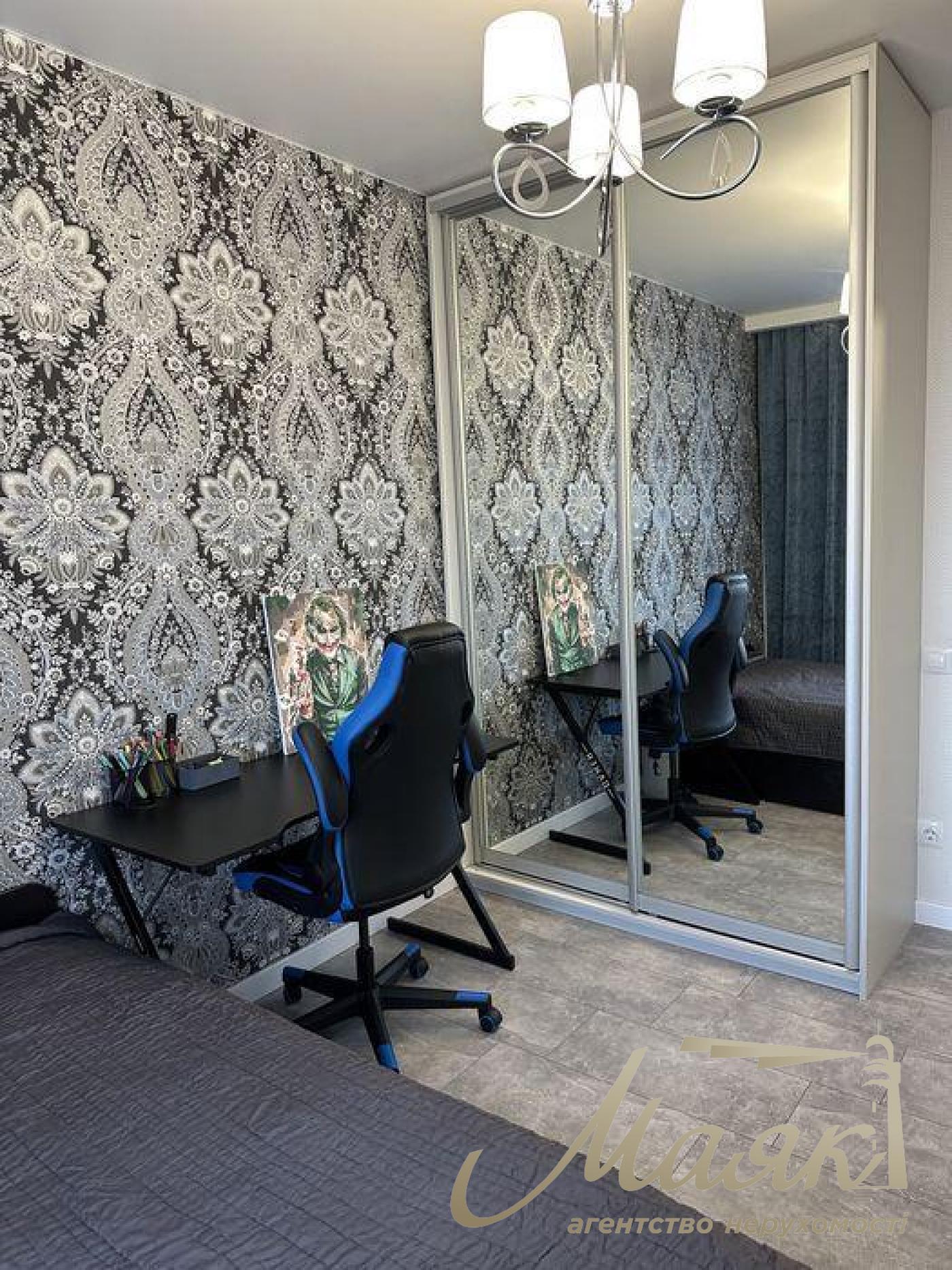 Sale of a 3-storey house 110 sq.m. Khotov village. Kievo-Syatoshinsky suburb.