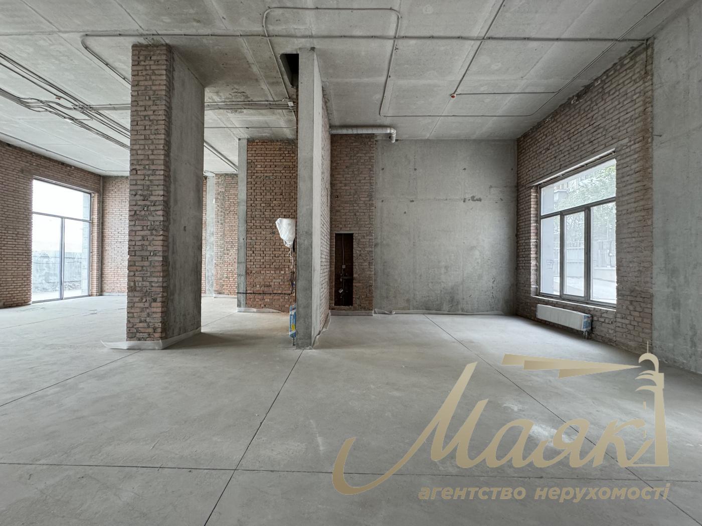 Аренда фасадного помещения 130м2, клубный дом Illinsky House.