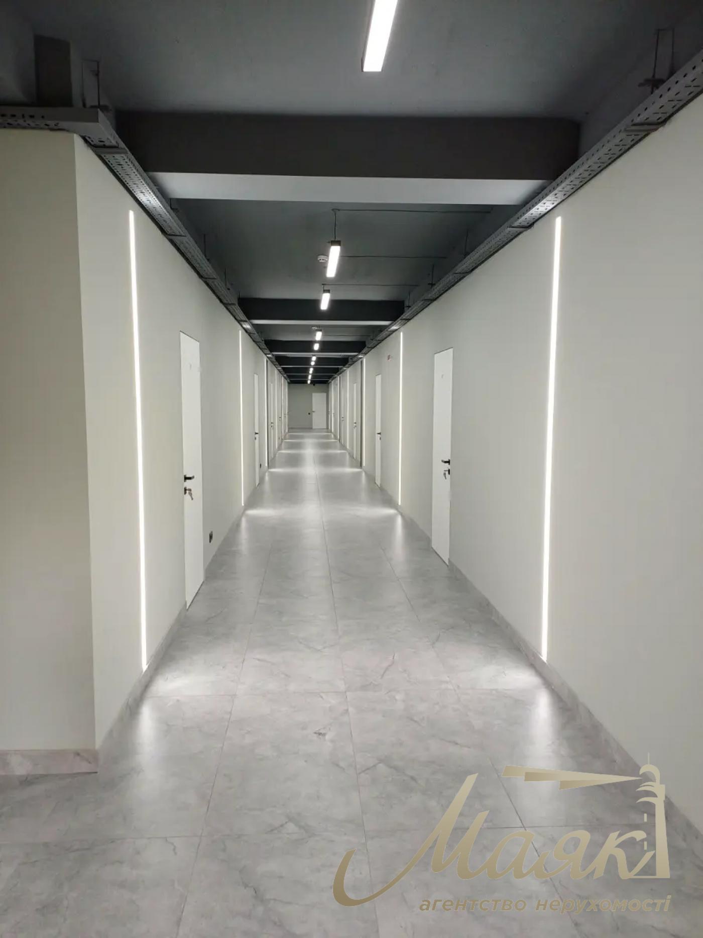 Оренда офісу 940м2 по вул.Преображанська 25, Солом'янський район.