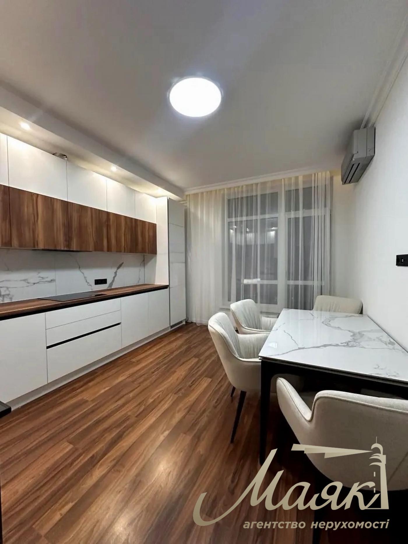 Продажа 3х-комнатной квартиры 86м2 в ЖК «Новопечерские Липки» ул. Андрея Верхогляда ул. (Михайла Драгомирова), 12, Печерский район