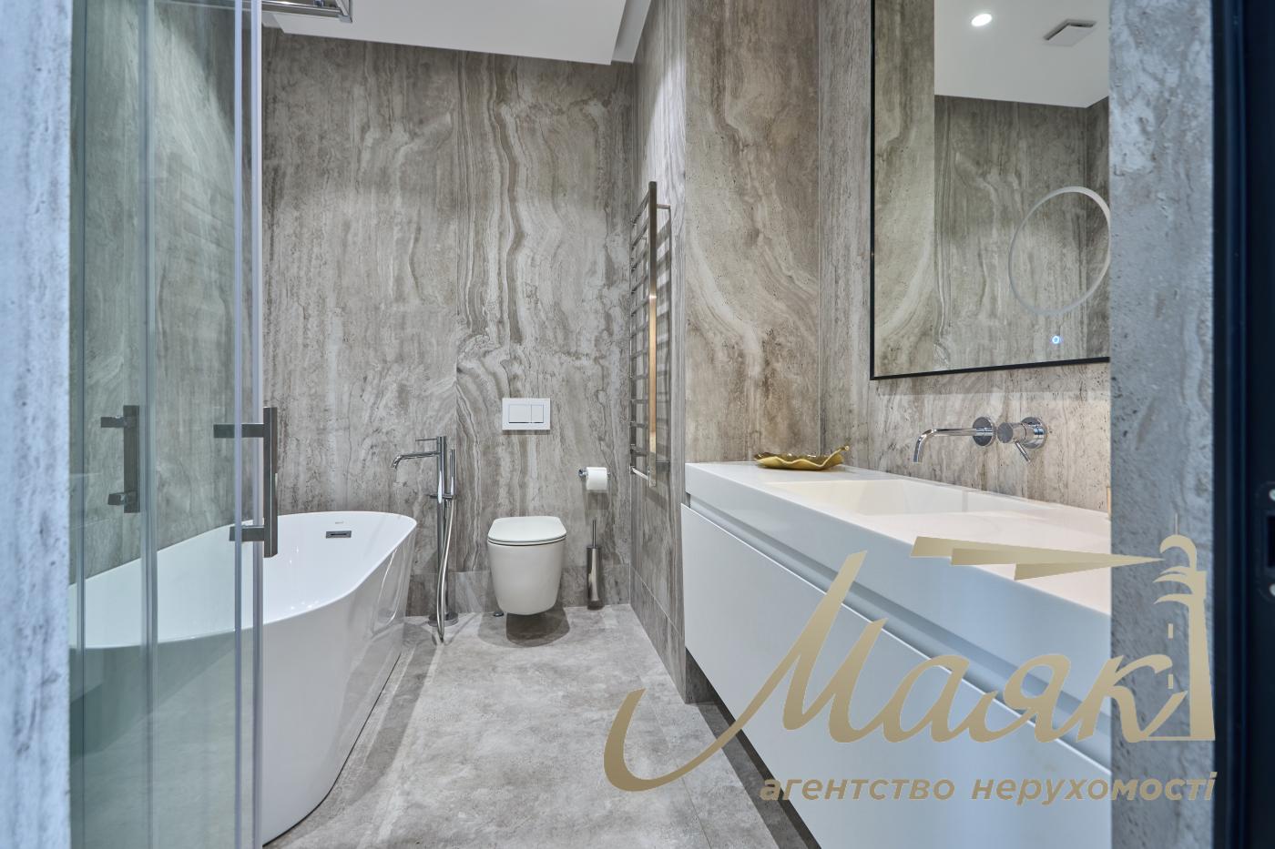 Rent 5-room apartment LCD Novopecherskie Lipki, Verkhoglyada street (Dragomirov)