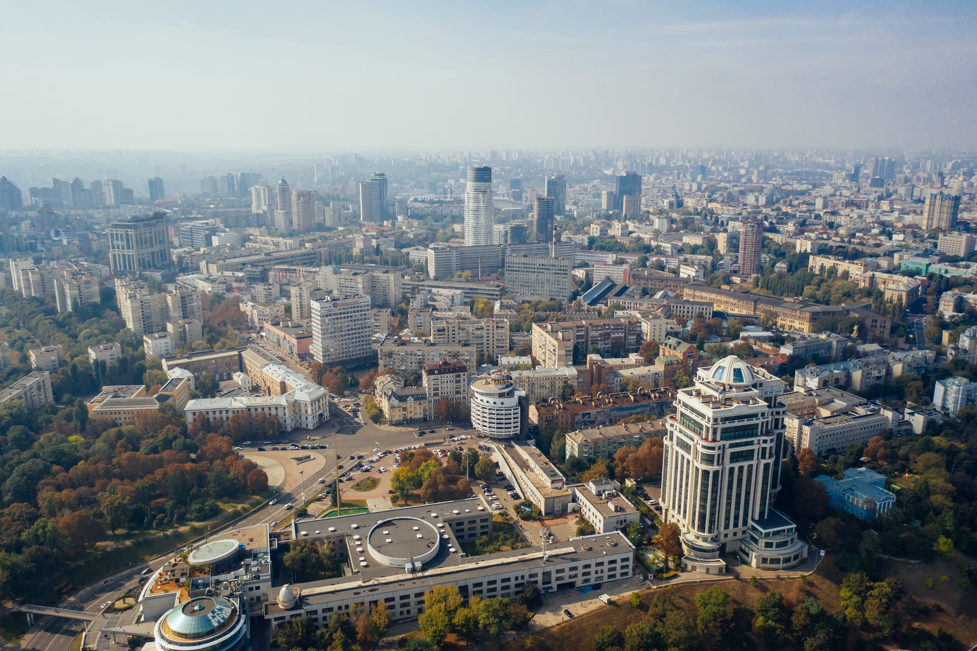 In which district of Kyiv is it better to rent an apartment