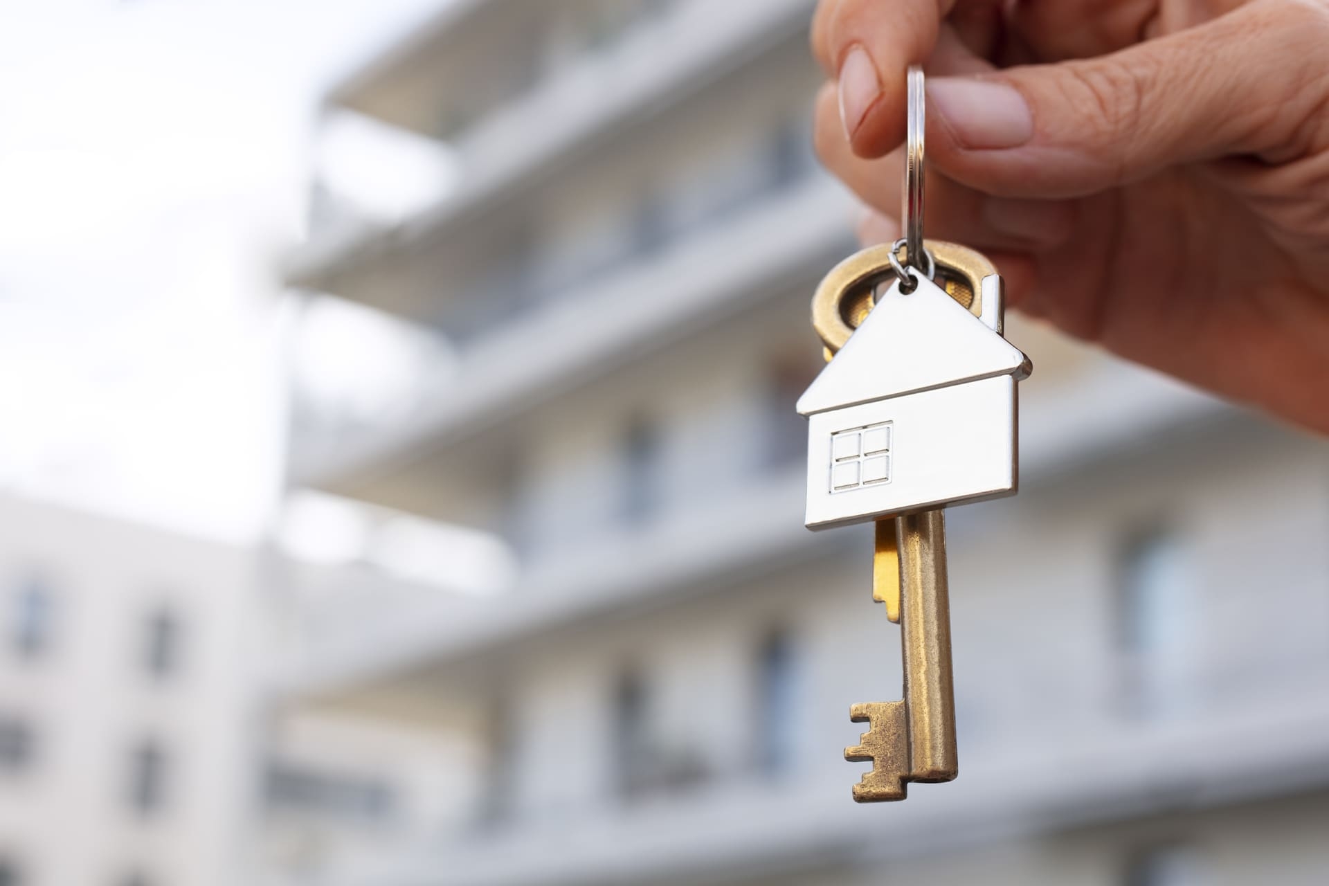 What is a real estate lease with the right to buy