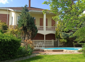 Продажа  дома (430м2) с бассейном с.Лесники