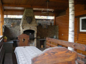 Уютный дом с элементами декора