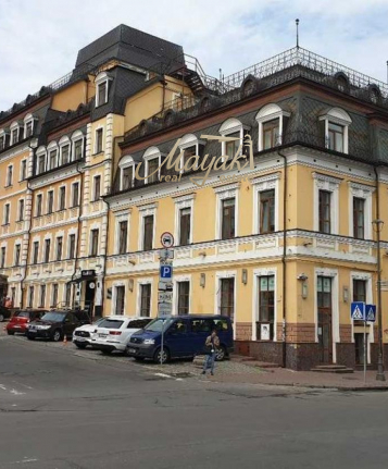 Продажа здания на Подоле по ул. Сагайдачного 