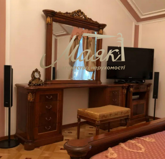 Продажа дома 450 м2 с ремонтом, 7 сот, в Софиевской Борщаговке 