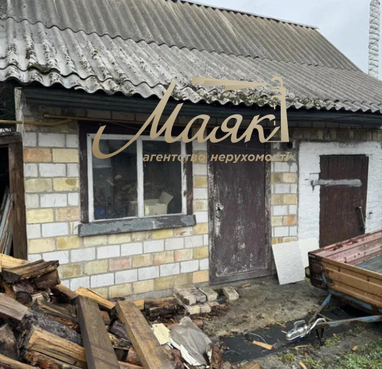 Продажа участка с домом в смт Козин по ул.Соловяненко