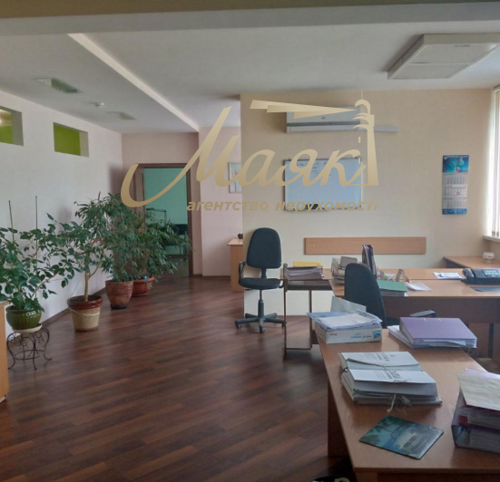 Аренда Офиса (100м²) в ЖК Зеленый Остров