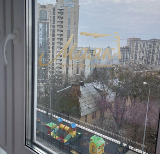 Продажа 1-комнатной квартиры на Лумумбы Патриса, Печерск, Киев