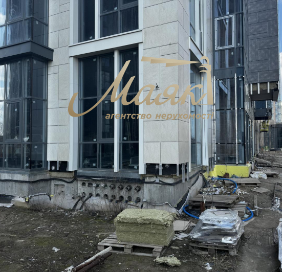 Продажа коммерческого помещения, 180 м2 в ЖК Новопечерские Липки Фасад