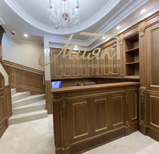 Продажа офиса 264 м2 в центре Киева, ул.  Трехсвятительская