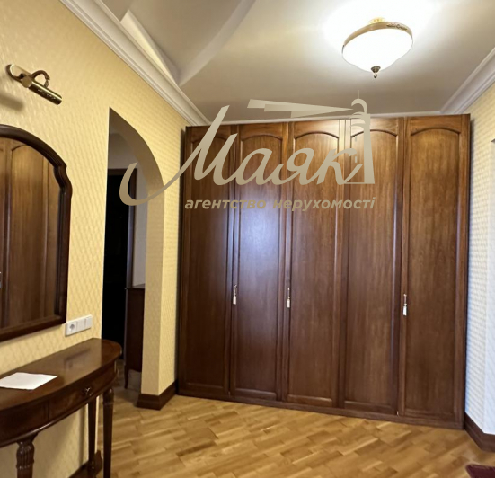 Продажа квартиры 123 м2 в ЖК Владимирская 49а