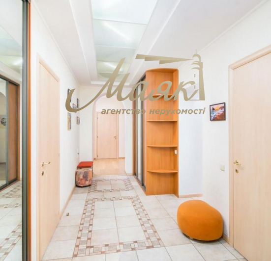 Продажа многоуровневой квартиры, 5 комнат, 350 м2, пр-т Героев Сталинграда 24, Оболонь.