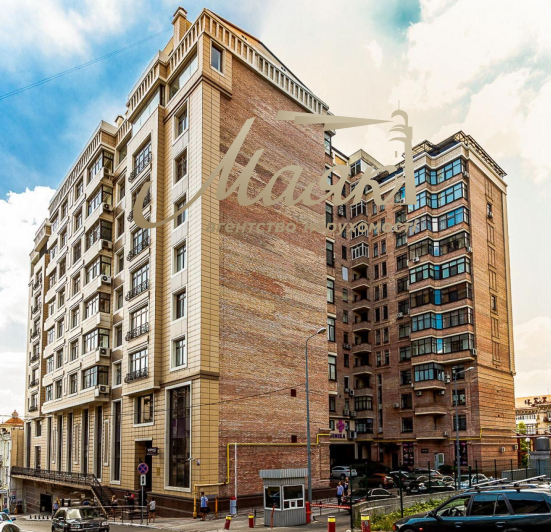 Продажа квартиры с арендатором, готовый бизнес, Круглоуниверситетская 3-5, 190м2